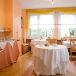 Bed & Breakfast Haus Helvetia 3*