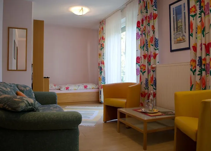 Bed & Breakfast Haus Helvetia 3*